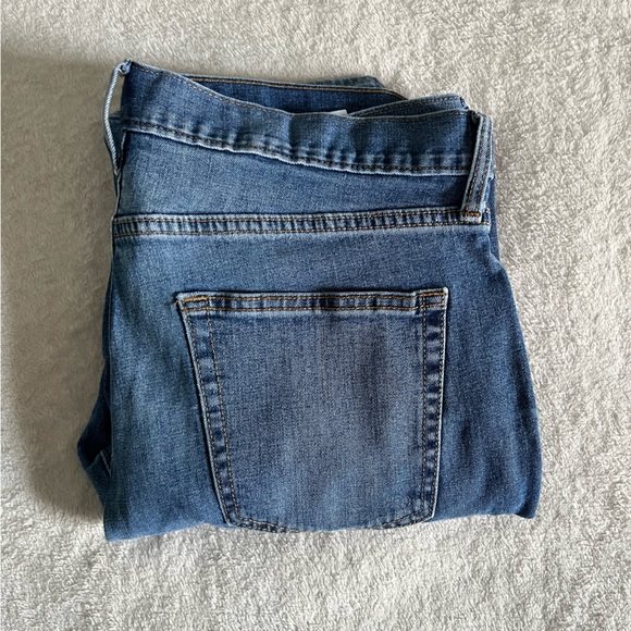 Old Navy Straight Leg Blue Jeans - Picture 5 of 7